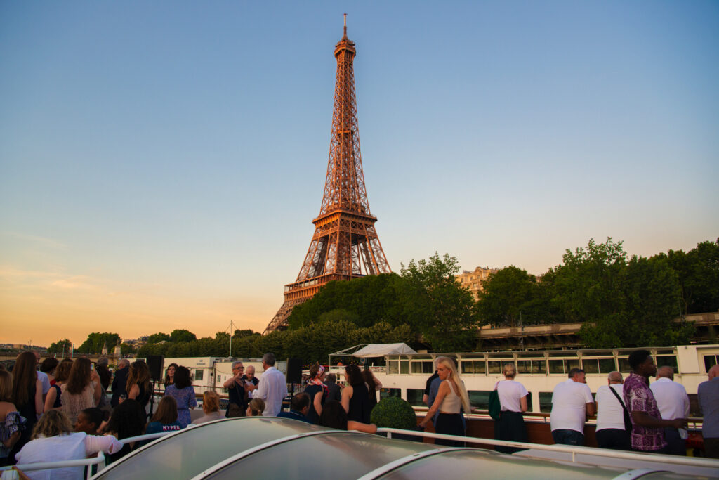 ABOUT FASHION LINGERIE (Paris)